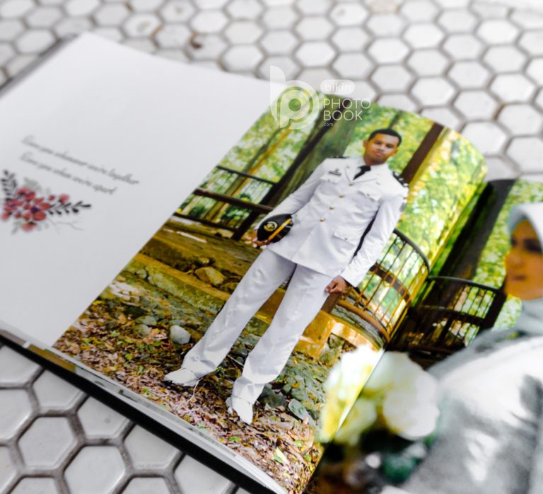 Photobook Custom a4 Hardcover 32 Halaman - bikinphotobook