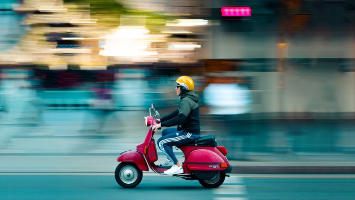 How to Capture Motion &icirc;Blur&icirc; in &icirc;Photography&icirc;