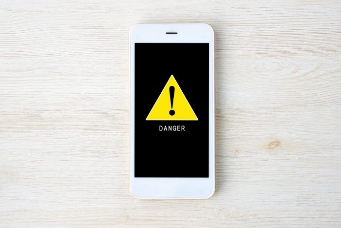 Apa saja tanda tanda iPhone terkena virus atau spyware